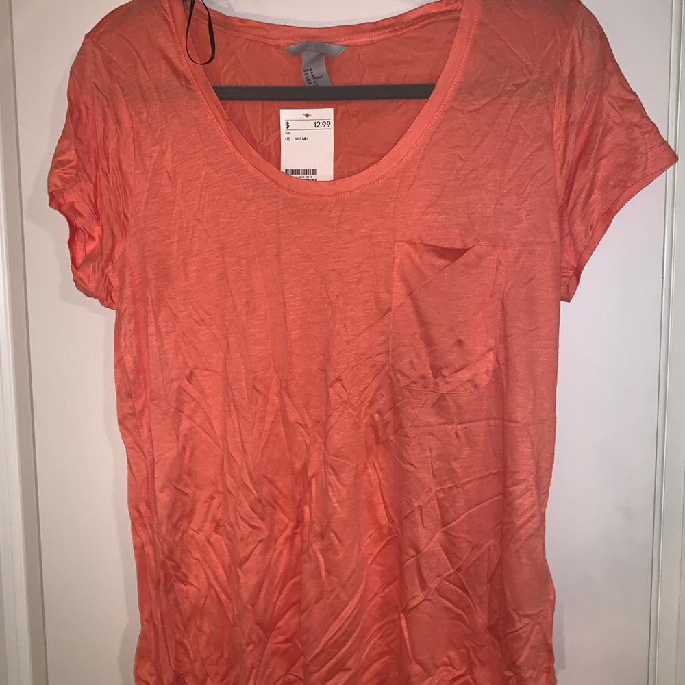 Coral t-shirt